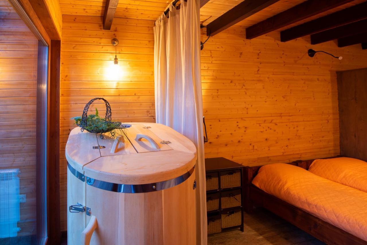 Zheleznitsa Pinus Villas Lodge With Private Jacuzzi & Phyto-Sauna Retreat מראה חיצוני תמונה