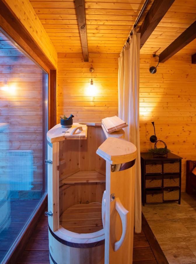 Zheleznitsa Pinus Villas Lodge With Private Jacuzzi & Phyto-Sauna Retreat מראה חיצוני תמונה
