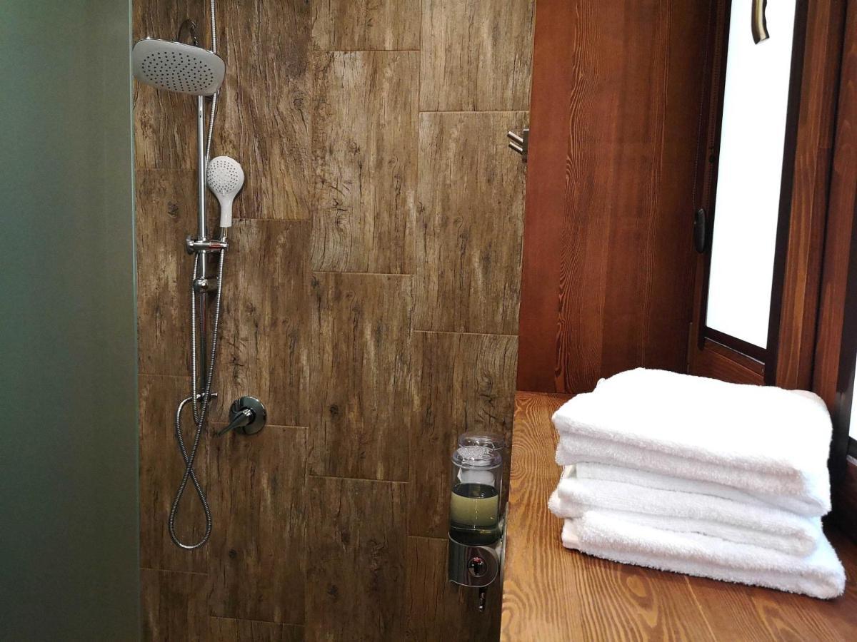 Zheleznitsa Pinus Villas Lodge With Private Jacuzzi & Phyto-Sauna Retreat מראה חיצוני תמונה