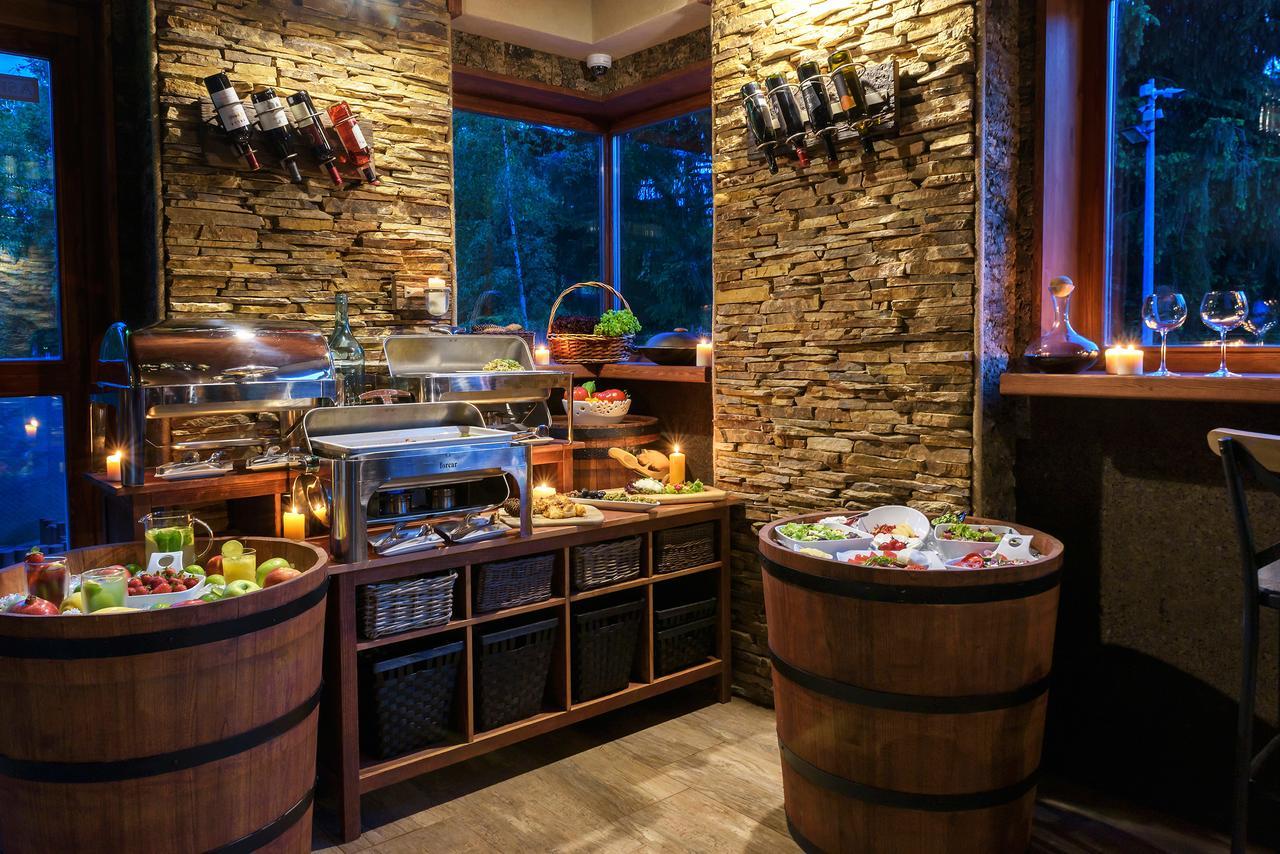 Zheleznitsa Pinus Villas Lodge With Private Jacuzzi & Phyto-Sauna Retreat מראה חיצוני תמונה